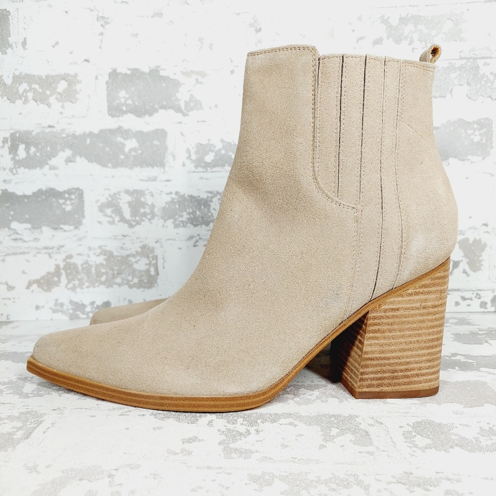 NEW Marc Fisher LTD Oshay Chelsea Suede Pointed Ankle Bootie Beige Tan i203